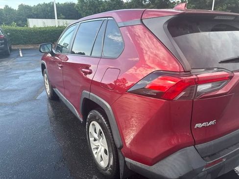 Used 2022 Toyota RAV4 LE AWD/4WD image 9