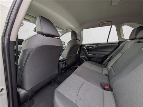 Used 2022 Toyota RAV4 XLE image 20