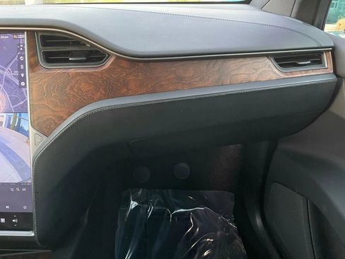 Used 2020 Tesla Model X Long Range image 39