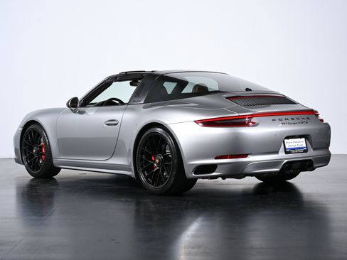 Used 2019 Porsche 911 Targa 4 GTS AWD/4WD image 10