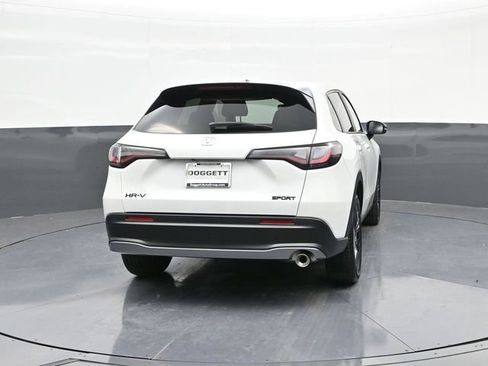 Certified 2026 Honda HR-V Sport image 11