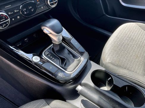 Used 2023 Kia Soul EX image 15