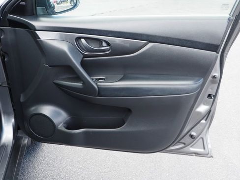 Used 2019 Nissan Rogue S FWD image 21