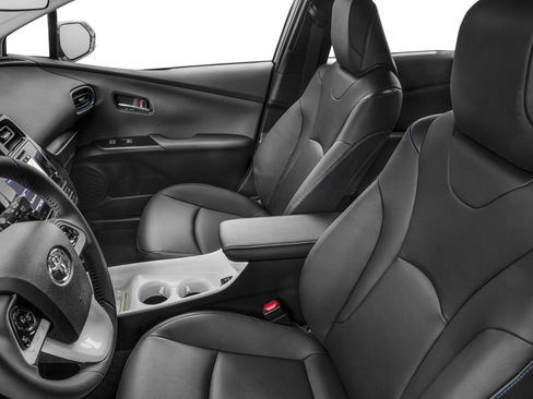 Used 2016 Toyota Prius Four Touring FWD image 43