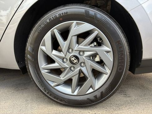 Used 2026 Hyundai Elantra Hybrid FWD image 28