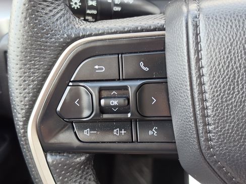 Used 2025 Toyota Tacoma TRD Off-Road image 15