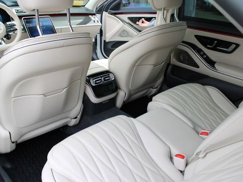 Used 2024 Mercedes-Benz S 63 AMG S image 19