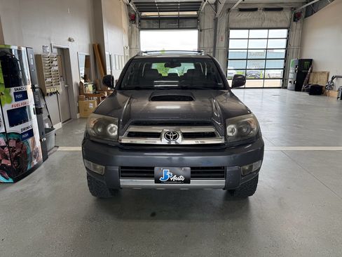 Used 2004 Toyota 4Runner Limited AWD/4WD image 3