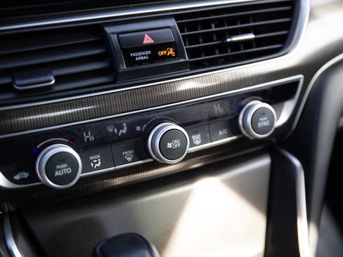 Used 2021 Honda Accord Sport image 14