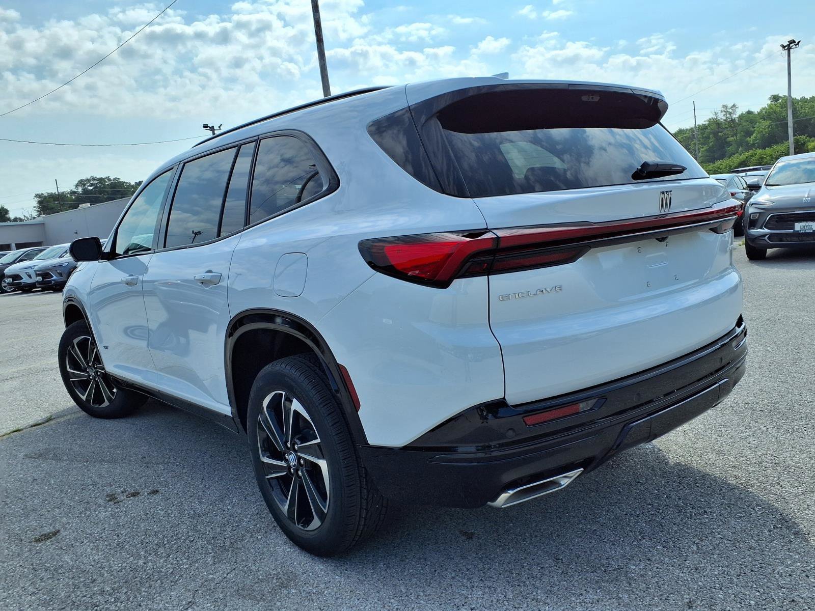 New 2026 Buick Enclave Sport Touring w/ Power Package FWD image 27