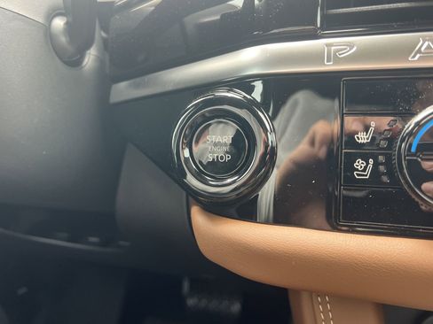 New 2026 Nissan Pathfinder Platinum image 6