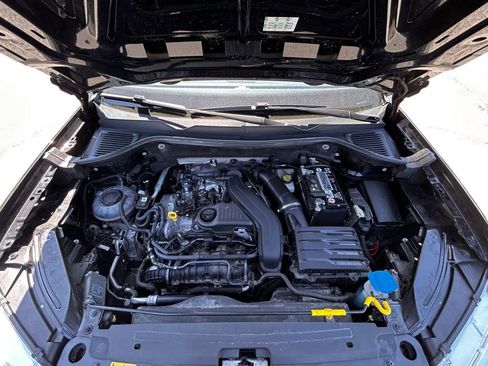 Used 2022 Volkswagen Taos SEL image 26