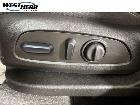 Used 2024 Chevrolet Equinox LT AWD/4WD image 15