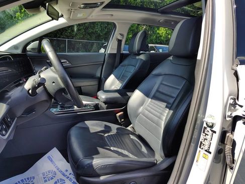 Certified 2023 Kia Sportage SX FWD image 12