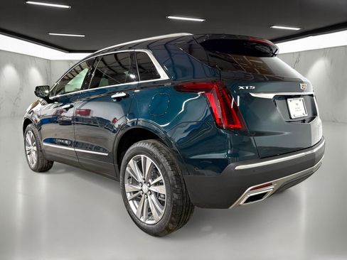 New 2026 Cadillac XT5 Premium Luxury image 3