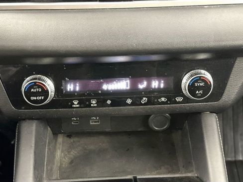 Used 2024 Mitsubishi Outlander ES image 13