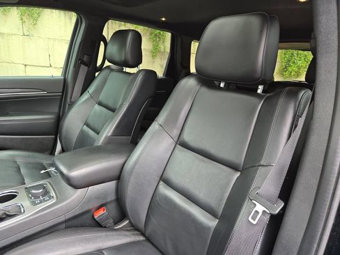 Used 2022 Jeep Grand Cherokee Limited AWD/4WD image 8