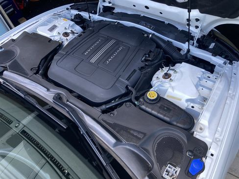 Used 2014 Jaguar XKR R image 31