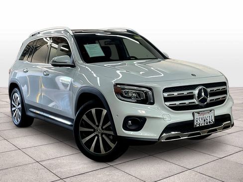 Used 2020 Mercedes-Benz GLB 250 4MATIC image 2