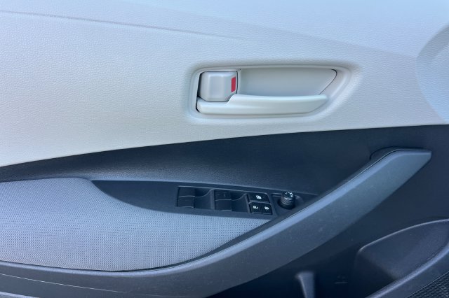 Used 2023 Toyota Corolla LE FWD image 11