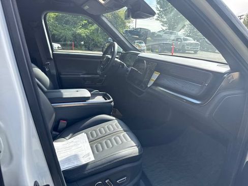 Used 2023 Rivian R1T Adventure Dual AWD/4WD image 9