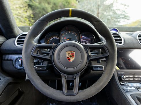 Certified 2025 Porsche 718 Cayman GT4 RS image 33