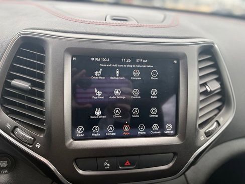 Used 2019 Jeep Cherokee Trailhawk w/ Cold Weather Group AWD/4WD image 18