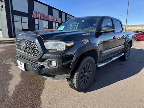Used 2021 Toyota Tacoma Limited image 1