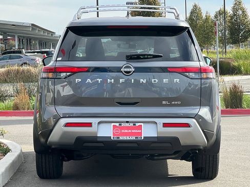 New 2025 Nissan Pathfinder SL w/ Lighting Package (N92) image 5