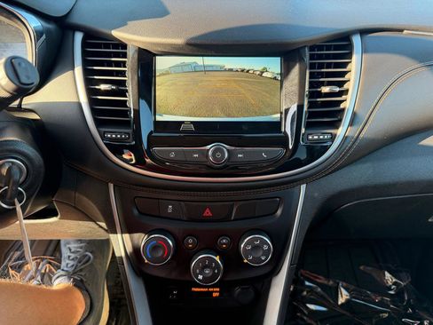 Used 2019 Chevrolet Trax LS w/ Tint and Cruise Package image 28