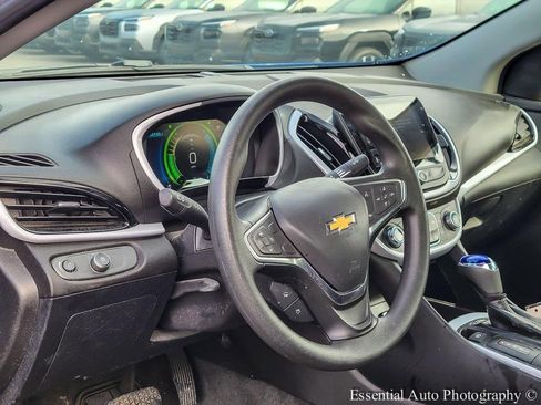 Used 2018 Chevrolet Volt LT image 9