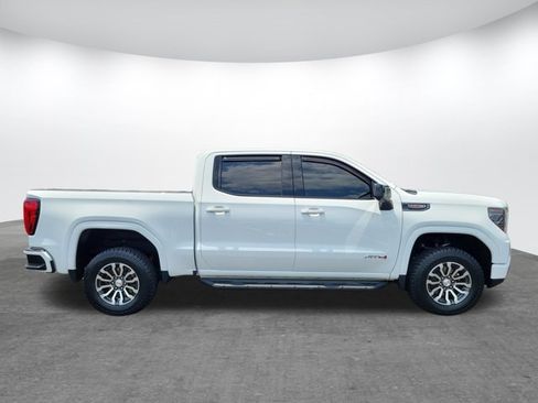 Used 2023 GMC Sierra 1500 AT4 w/ AT4 Premium Package AWD/4WD image 4