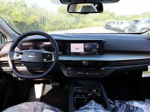 Used 2025 Nissan Murano SL image 11