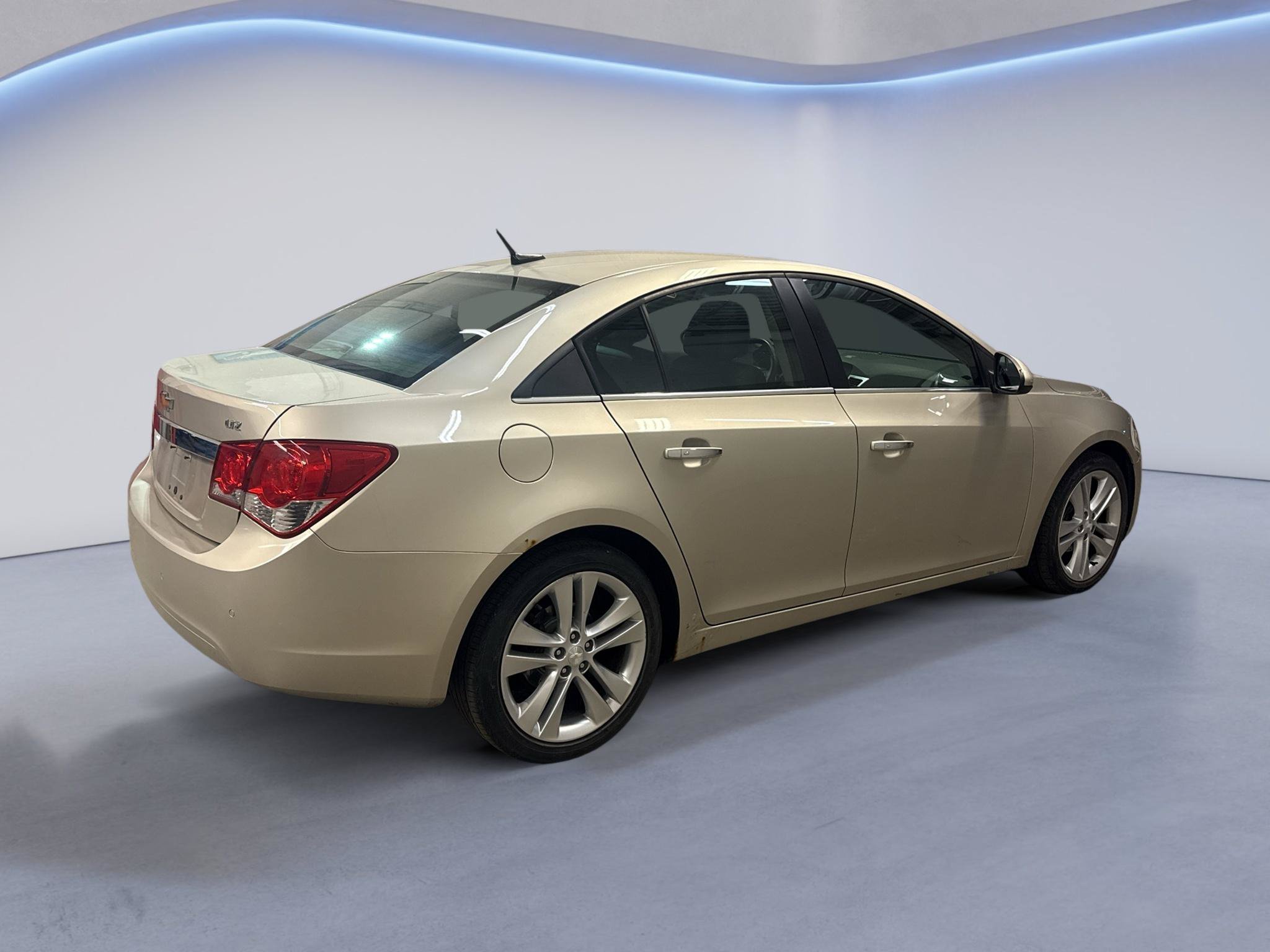 Used 2013 Chevrolet Cruze LTZ w/ Enhanced Safety Package FWD image 8