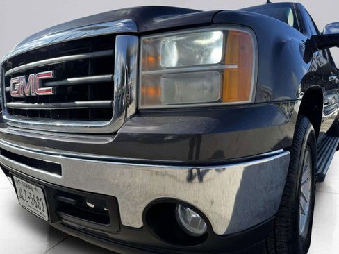 Used 2010 GMC Sierra 1500 SLE w/ Texas Edition image 12
