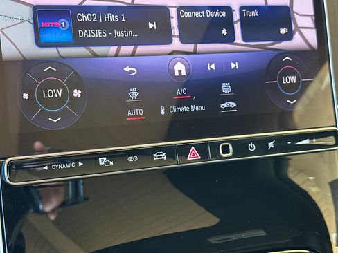 New 2026 Mercedes-Benz EQE 320 4MATIC SUV image 25