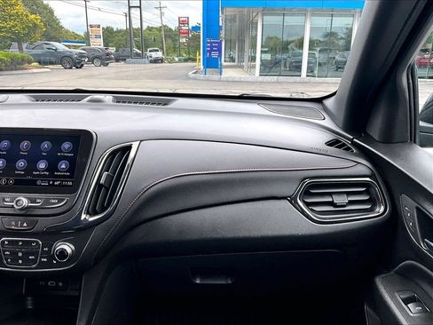 Used 2022 Chevrolet Equinox RS w/ Infotainment Package AWD/4WD image 13