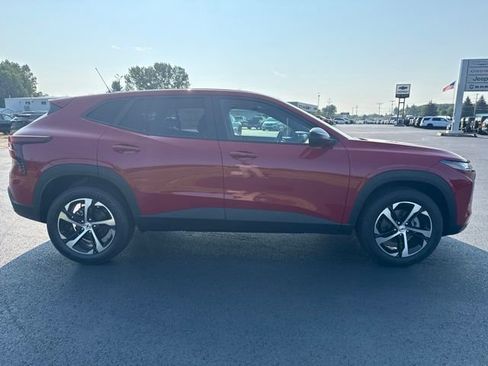 New 2026 Chevrolet Trax RS w/ Sunroof Package FWD image 6
