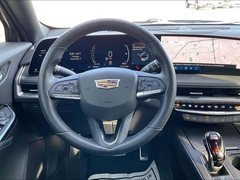 Used 2025 Cadillac XT4 Sport image 5