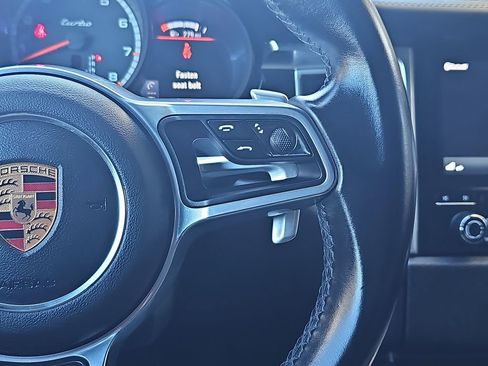 Used 2017 Porsche Macan Turbo AWD/4WD image 21