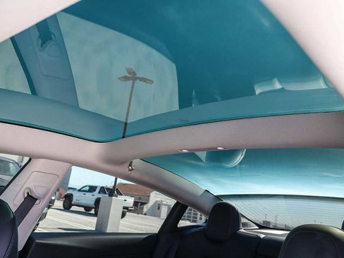 Used 2020 Tesla Model 3 Long Range image 30