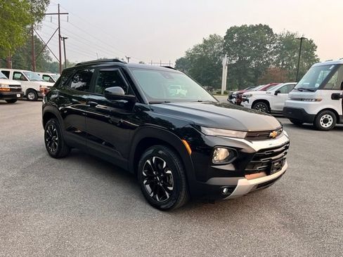 Used 2022 Chevrolet TrailBlazer LT w/ Convenience Package AWD/4WD image 4