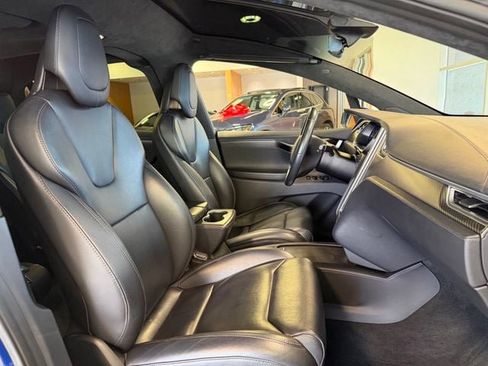 Used 2017 Tesla Model X 75D image 26