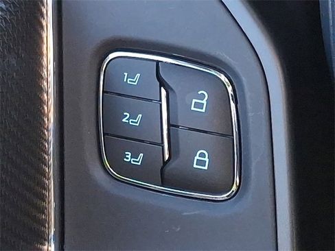 Used 2025 Ford F150 Raptor image 31