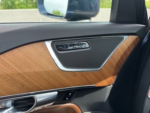 Certified 2023 Volvo XC90 B6 Plus AWD/4WD image 33