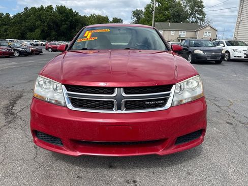 Used 2011 Dodge Avenger Mainstreet FWD image 3