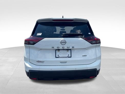 Used 2024 Nissan Rogue S AWD/4WD image 4