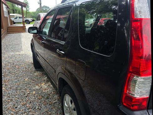 Used 2005 Honda CR-V EX image 12