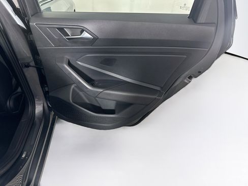 Used 2024 Volkswagen Jetta SE w/ Panoramic Sunroof Package FWD image 29