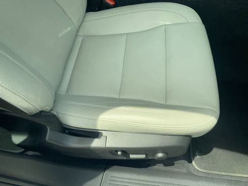 Used 2021 Volvo XC40 T5 Momentum AWD/4WD image 22
